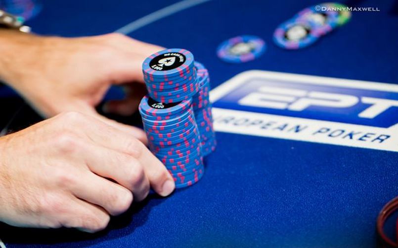 Phải hiểu rõ bluff để chơi Poker nắm chắc phần thắng